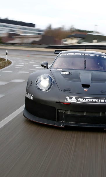 Porsche unveils new 911 GTE car